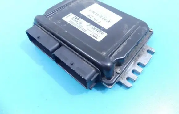 Volvo S40, V40 Engine control unit/module ECU S108212205B IMPRK1171276