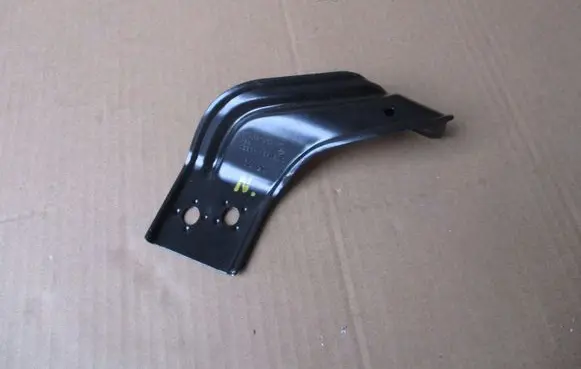 Skoda Karoq Fender mounting bracket 57A821432