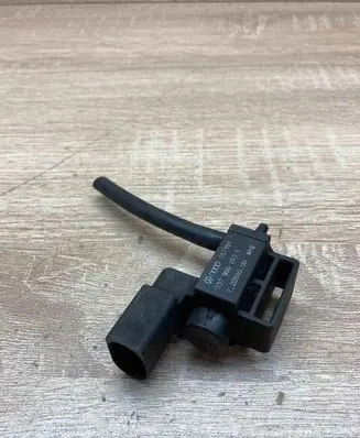Audi A6 S6 C6 4F Turbo solenoid valve 037906283C