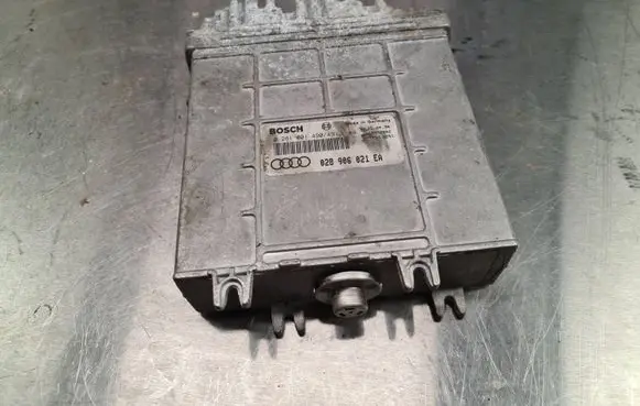 Audi A4 S4 B5 8D Engine control unit/module 0281001490 028906021EA