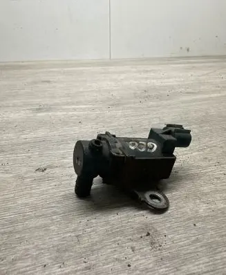 Toyota Avensis Verso Vacuum valve 1763015060