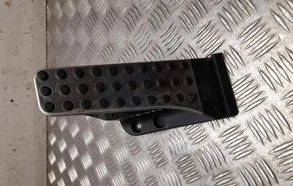 Mercedes-Benz C W206 Accelerator throttle pedal A2233000100
