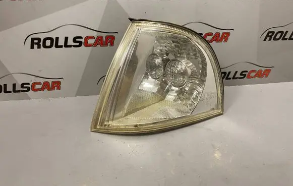 Skoda Octavia Mk2 (1Z) Front indicator light 8651503LF