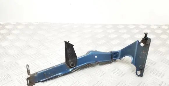 Audi A4 S4 B8 8K Fender mounting bracket 8K0821135C