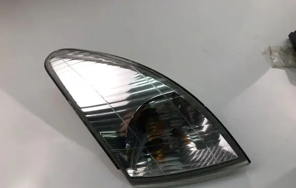 Mazda Premacy Front fender indicator light PY21W
