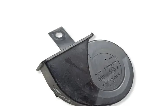 Mitsubishi Outlander IV Horn signal 8211A286 2108201751