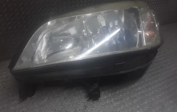 Opel Zafira A Headlight/headlamp 89100054