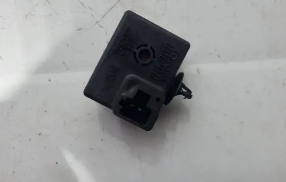 Lexus IS 220D-250-350 Sensor 8665248010 0689003980