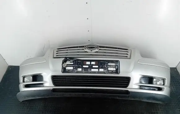 Toyota Avensis T250 Front bumper