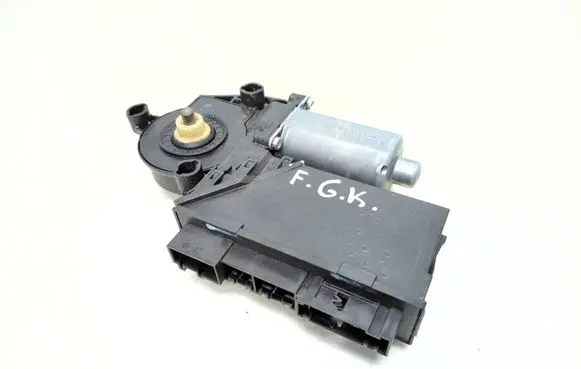 Porsche Cayenne (9PA) Rear door window regulator motor 7L0959703C 7L0959795A 0130821765