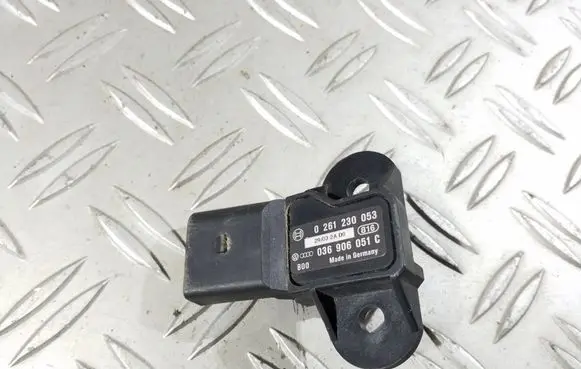 Audi A4 S4 B6 8E 8H Air pressure sensor 0261230053 036906051C