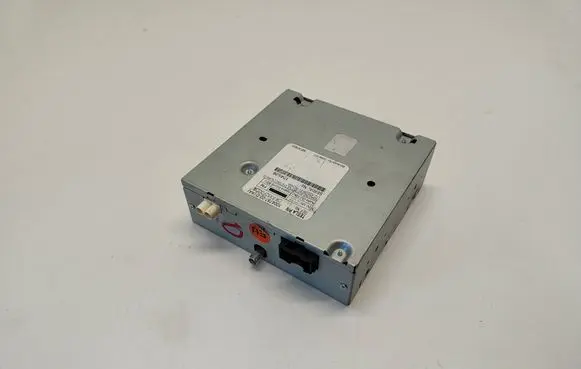Radio/CD/DVD/GPS head unit