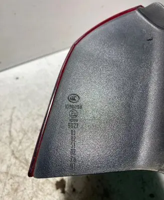 Tailgate rear/tail lights