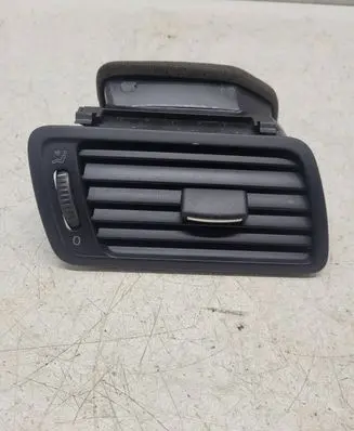 Volkswagen PASSAT B6 Dashboard side air vent grill/cover trim 05704001