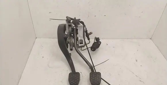 BMW 3 E90 E91 Pedal assembly 42322403 A1S19C03