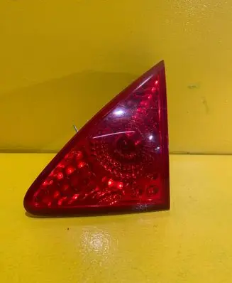 Tailgate rear/tail lights