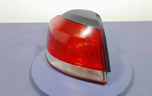 Volkswagen Golf V Rear/tail lights 5K0945111