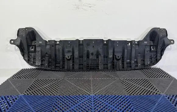 Toyota Prius (XW30) Front bumper skid plate/under tray 5261847050