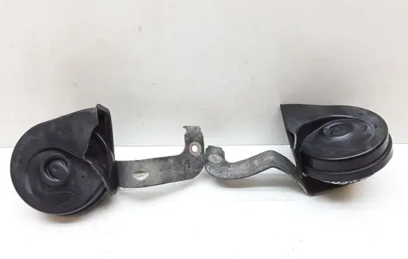 Volvo V50 Horn signal 30796711 30796712