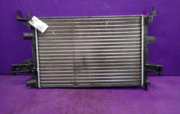 Opel Corsa C Coolant radiator 