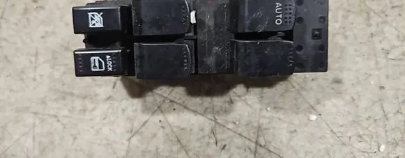 Suzuki SX4 Electric window control switch 64J20