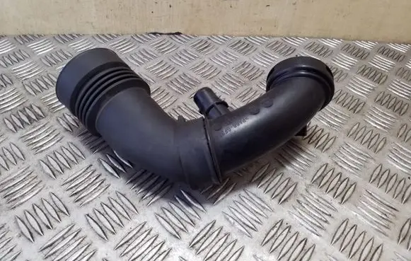 Citroen DS4 Turbo air intake inlet pipe/hose 9683725080