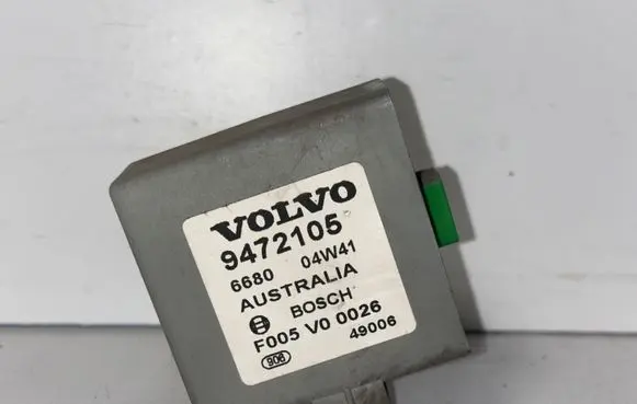 Volvo V70 Alarm control unit/module 9472105