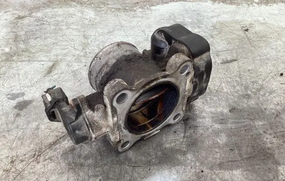 Toyota Avensis T250 Throttle valve 9102002431