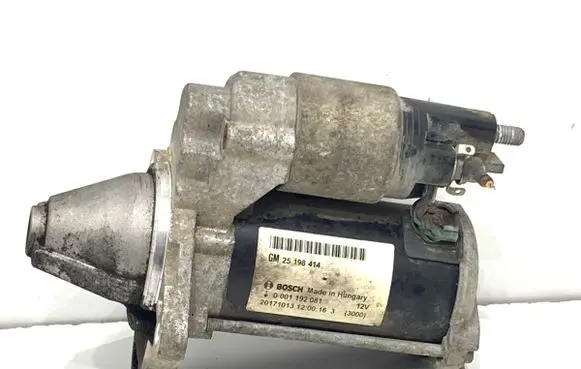 Opel Astra J Starter motor 25198414