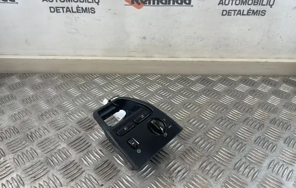 Light switch