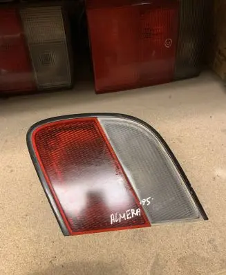 Nissan Almera Tailgate rear/tail lights A06HB