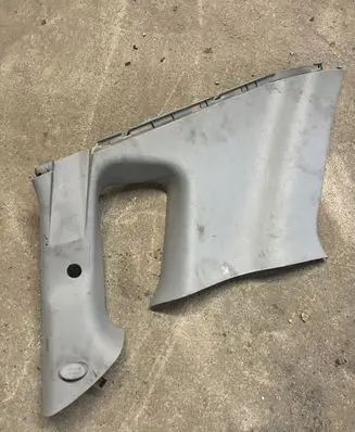 (D)pillar trim (top)