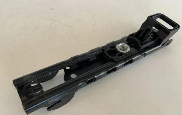 Audi Q7 4M Seat belt adjustment rail 4M0857819