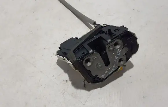 MG ZS Rear door lock 10845782