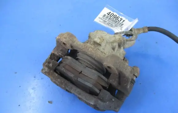 Volkswagen PASSAT B4 Front brake caliper