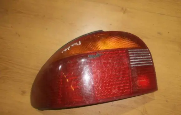 Ford Mondeo MK I Rear/tail lights 93bg13n004db