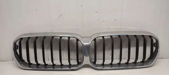 BMW 5 G30 G31 G38 Front bumper upper radiator grill 5A0DFB4 9852169 9852168