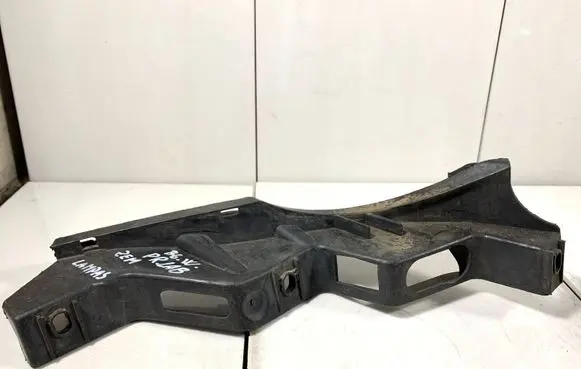 Volkswagen PASSAT B6 Front bumper mounting bracket 3C0807890