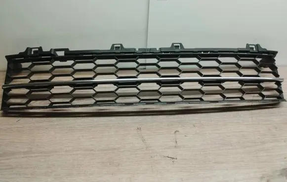 Skoda Superb B8 (3V) Front bumper lower grill 3V0853677