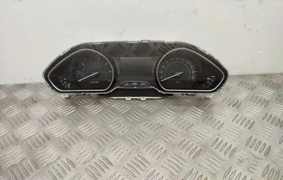 Peugeot 2008 I Speedometer (instrument cluster) 9825986180