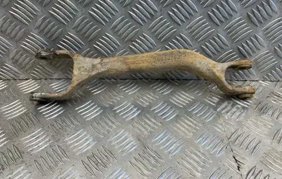Volvo XC90 Rear upper control arm/wishbone 8630782