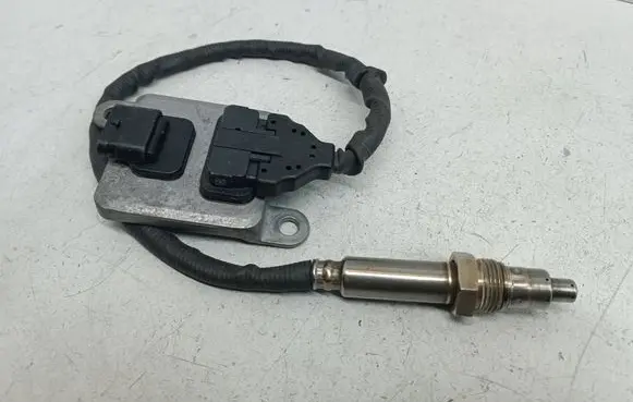 Mercedes-Benz E W212 Lambda probe sensor A0009051412 0009051412 A3C03398500620