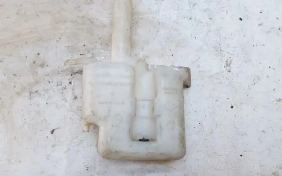 Renault 19 Windshield washer fluid reservoir/tank 7700780489