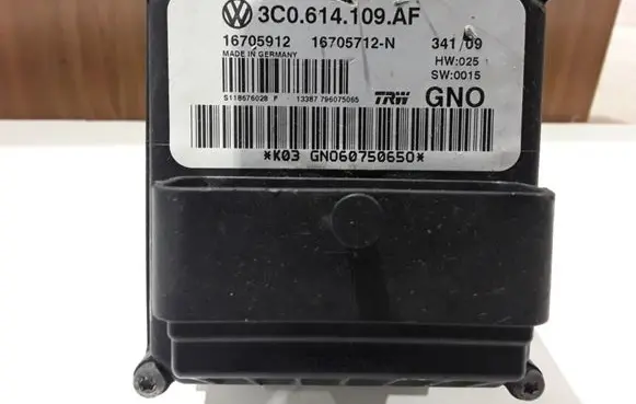 Volkswagen PASSAT B6 ABS Pump 3C0614109AF