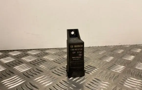 Glow plug pre-heat relay