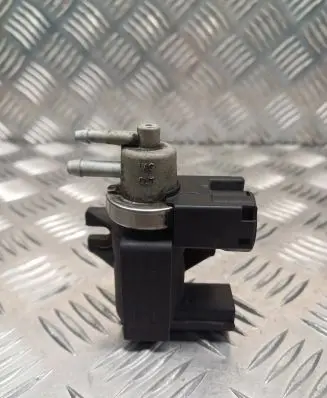 Audi A4 S4 B6 8E 8H Turbo solenoid valve 8E0906627C