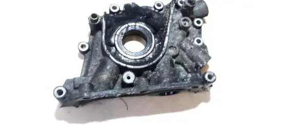 Ford Focus Oil pump 98mm6601ad