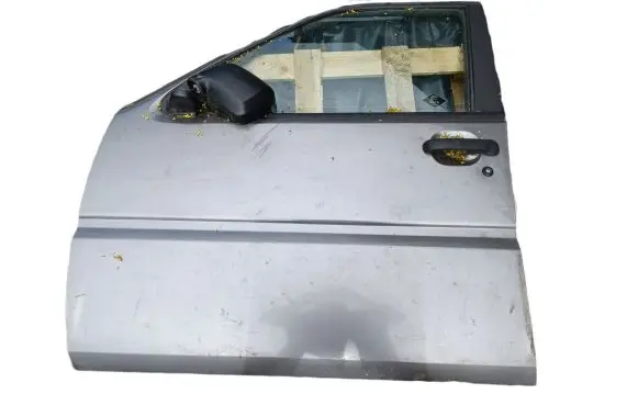 Nissan Terrano Front door