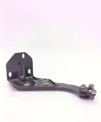 Mercedes-Benz Vito Viano W447 Sliding door lower roller guide/hinge A4477671447 105602