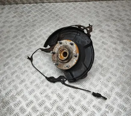 Mitsubishi L200 Front wheel hub MR992378 32300R